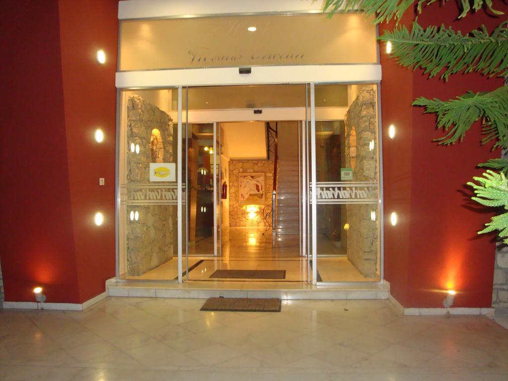 فندق خانيافي  مونتي فارديا المظهر الخارجي الصورة